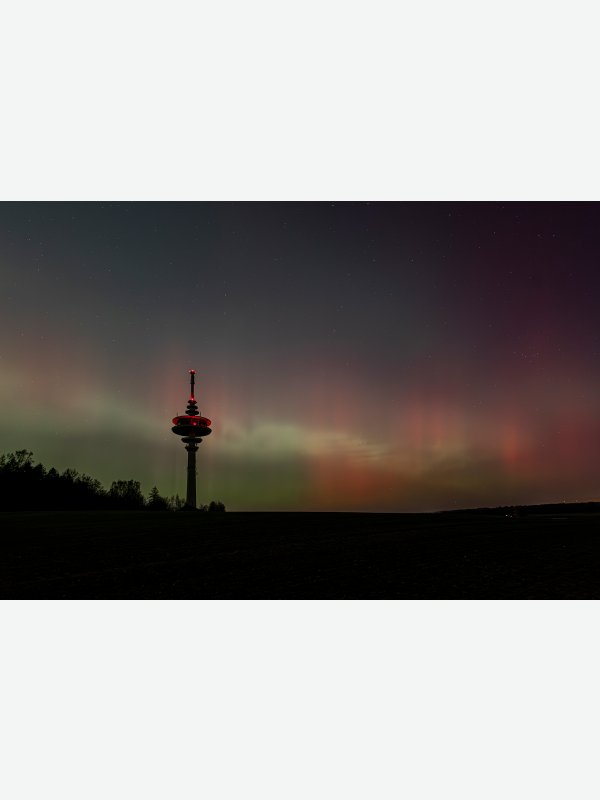 Polarlichter am Fernsehturm Grabau - Pascal Nolte