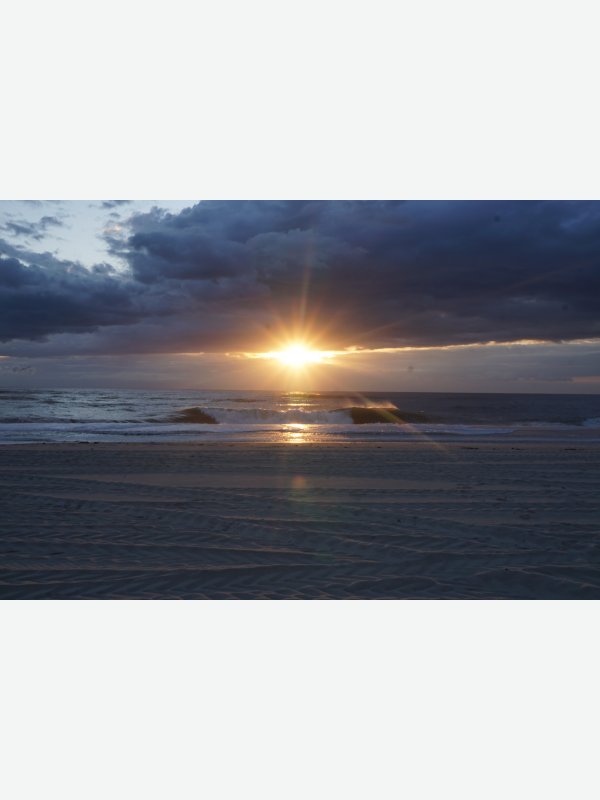 Sonnenuntergang mit Wellengang